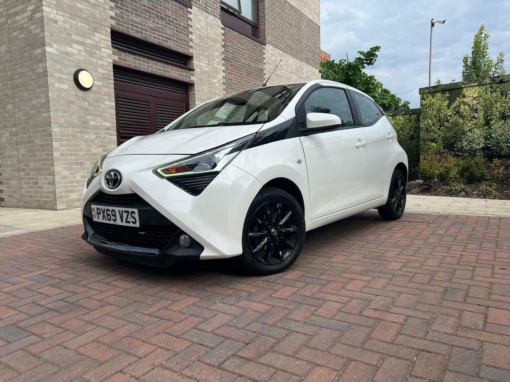 Toyota Aygo 1.0 Vvt-i X-play X-shift Euro 6 PX69VZS White #5