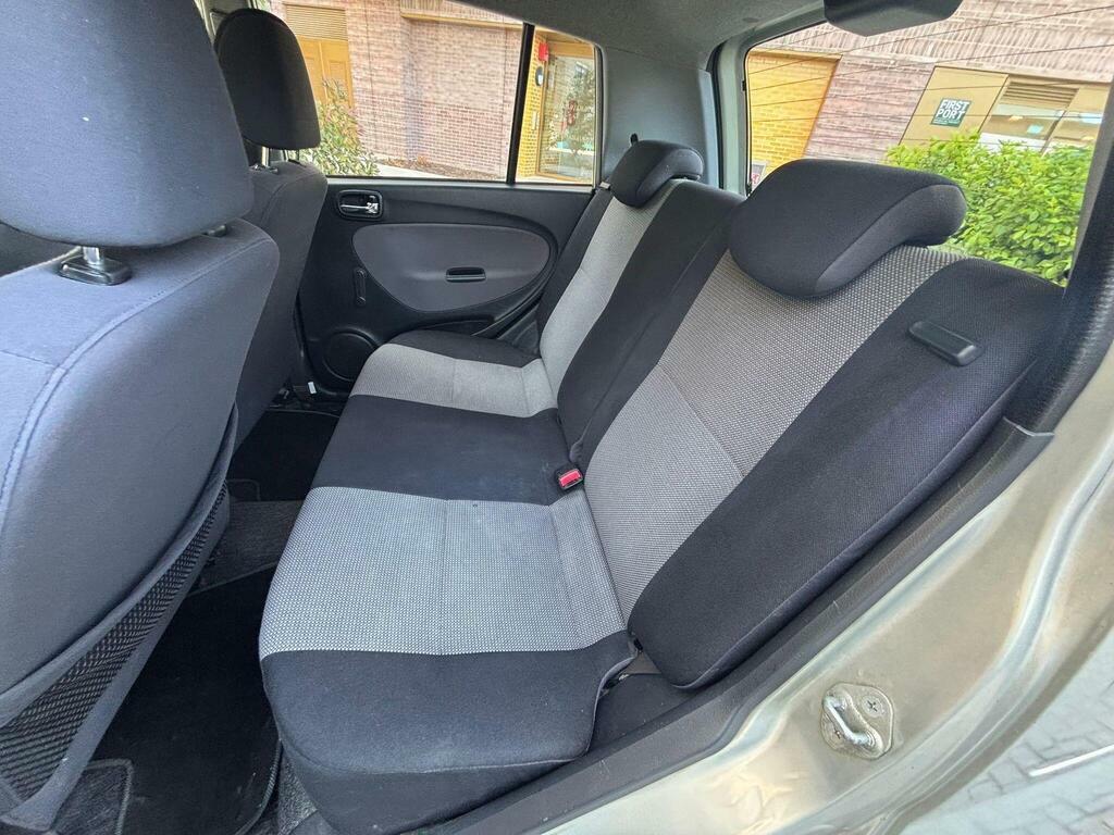 Daihatsu Charade 1.0 El Hatchback Red #25