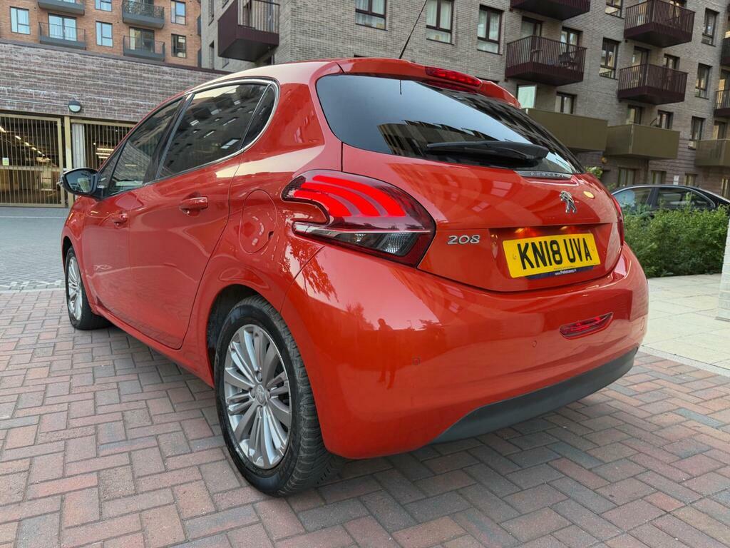 Peugeot 208 1.2 Puretech Allure Euro 6 S S KN18UVA Orange #2
