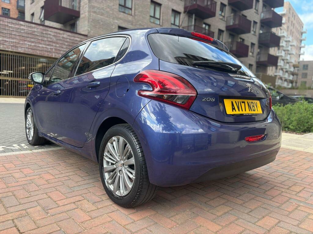 Peugeot 208 1.2 Puretech Allure Euro 6 AV17NBY Blue #2