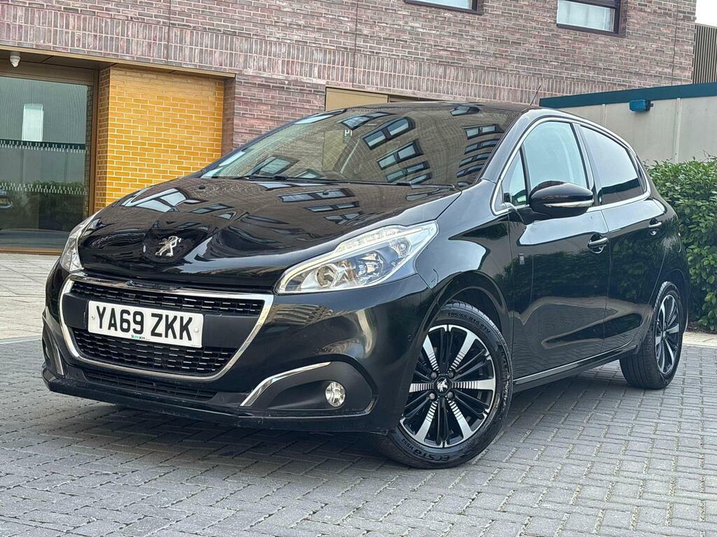 Peugeot 208 1.2 Puretech Tech Edition Euro 6 S S YA69ZKK Black #5