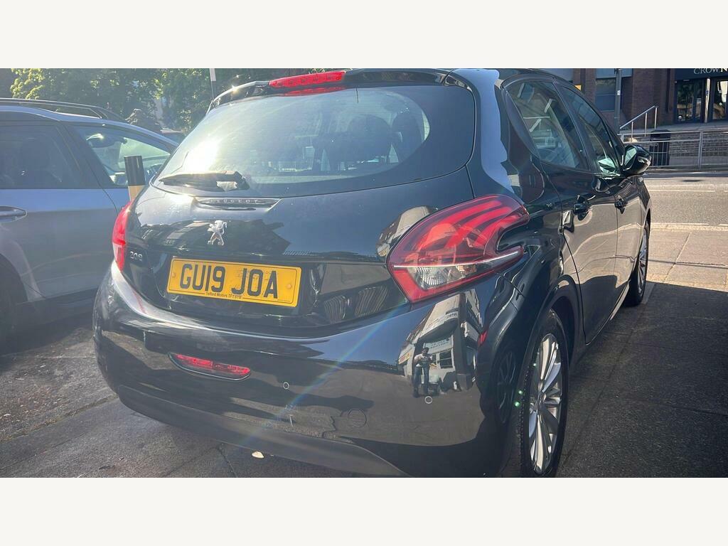 Peugeot 208 1.2 Puretech Signature Euro 6 S S GU19JOA Black #4