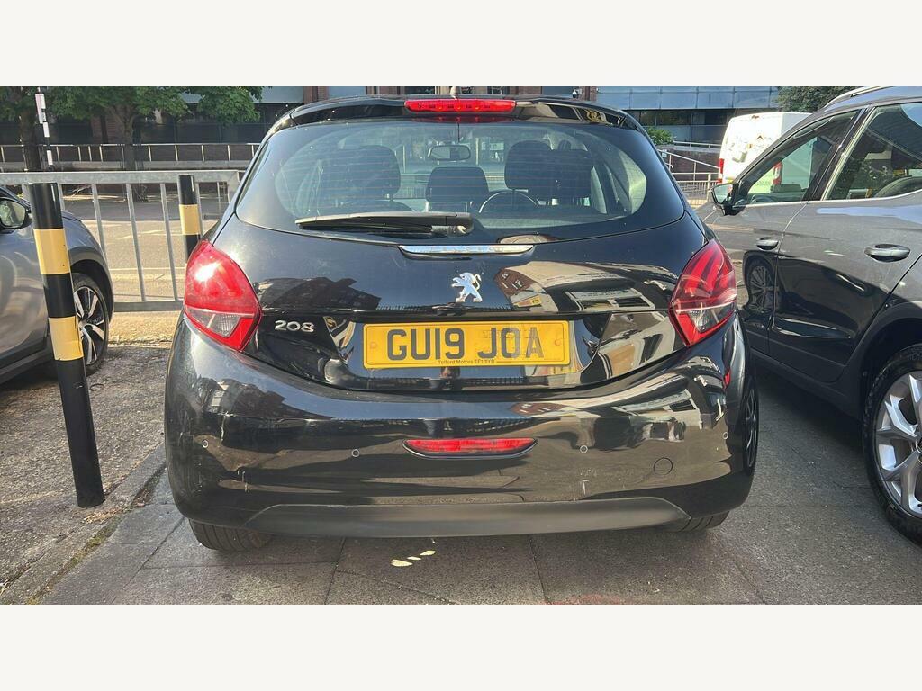 Peugeot 208 1.2 Puretech Signature Euro 6 S S GU19JOA Black #3