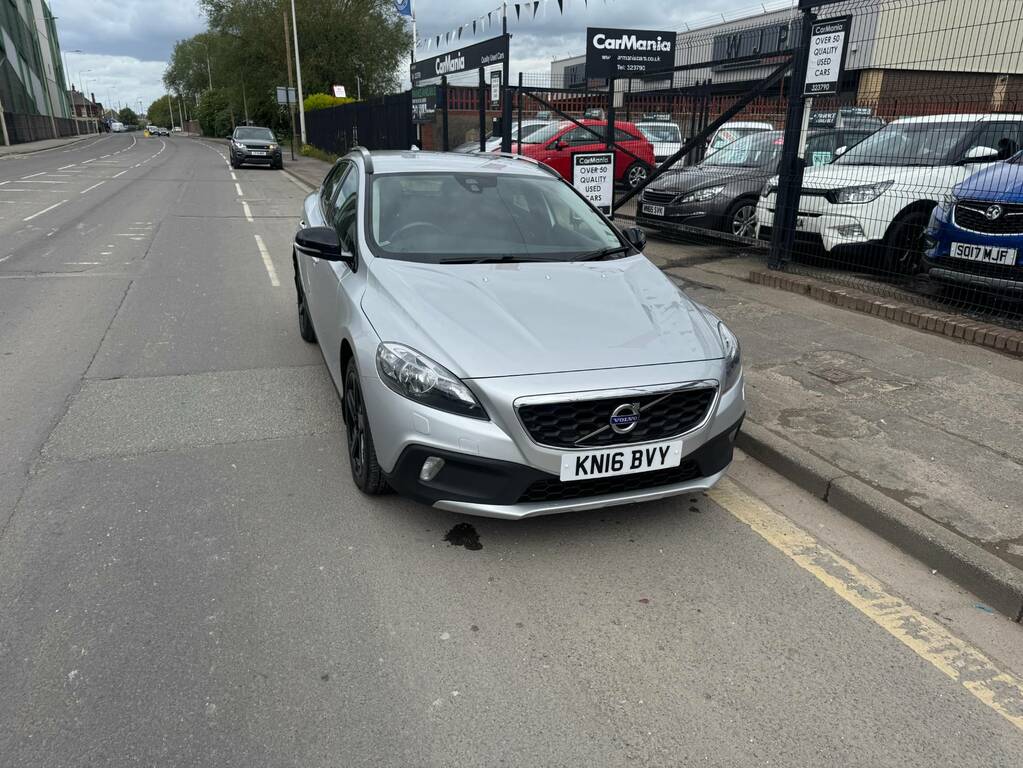 Volvo V40 Cross Country D3 4 Cyl 150 Cross Country Se Nav Silver #2