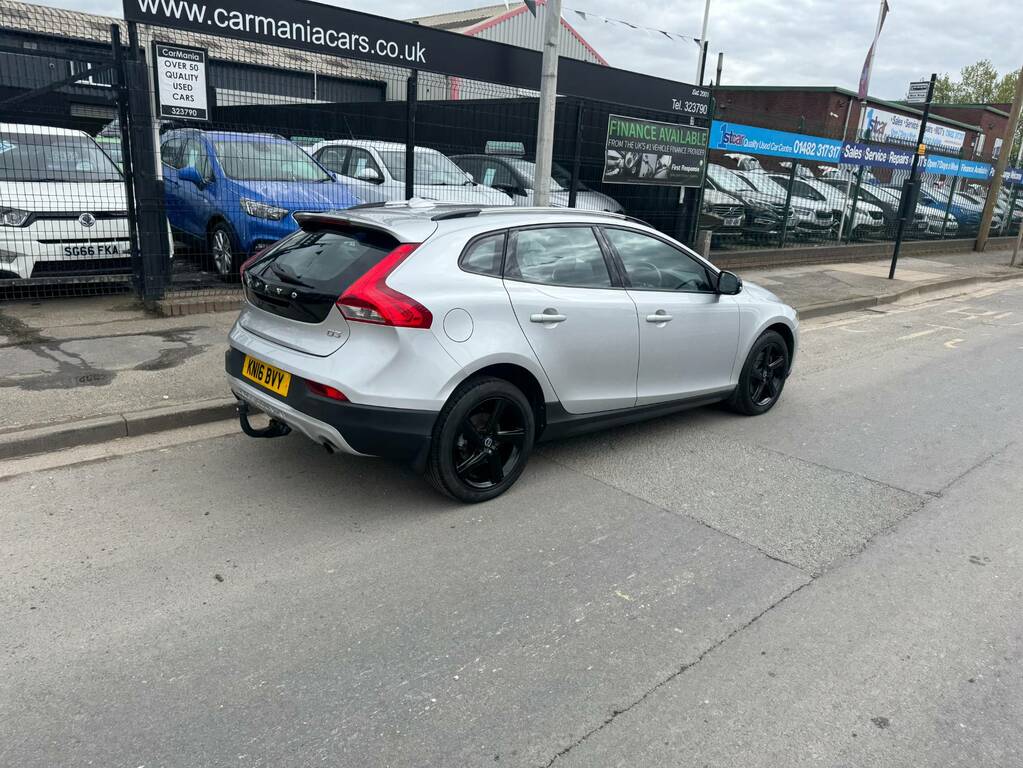 Volvo V40 Cross Country D3 4 Cyl 150 Cross Country Se Nav Silver #4