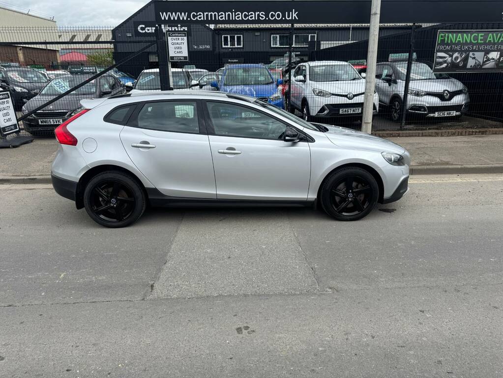 Volvo V40 Cross Country D3 4 Cyl 150 Cross Country Se Nav Silver #3