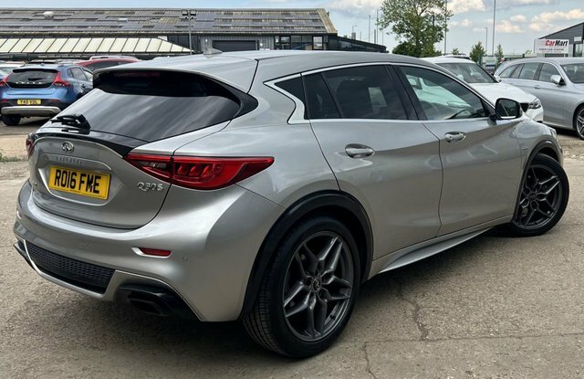 Infiniti Q30 2.2D Sport Hatchback Dct Awd Euro 6 S Silver #4