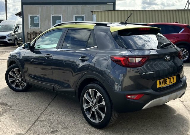 Kia Stonic 1.6 Crdi First Edition Suv Euro WV18TLY Grey #4
