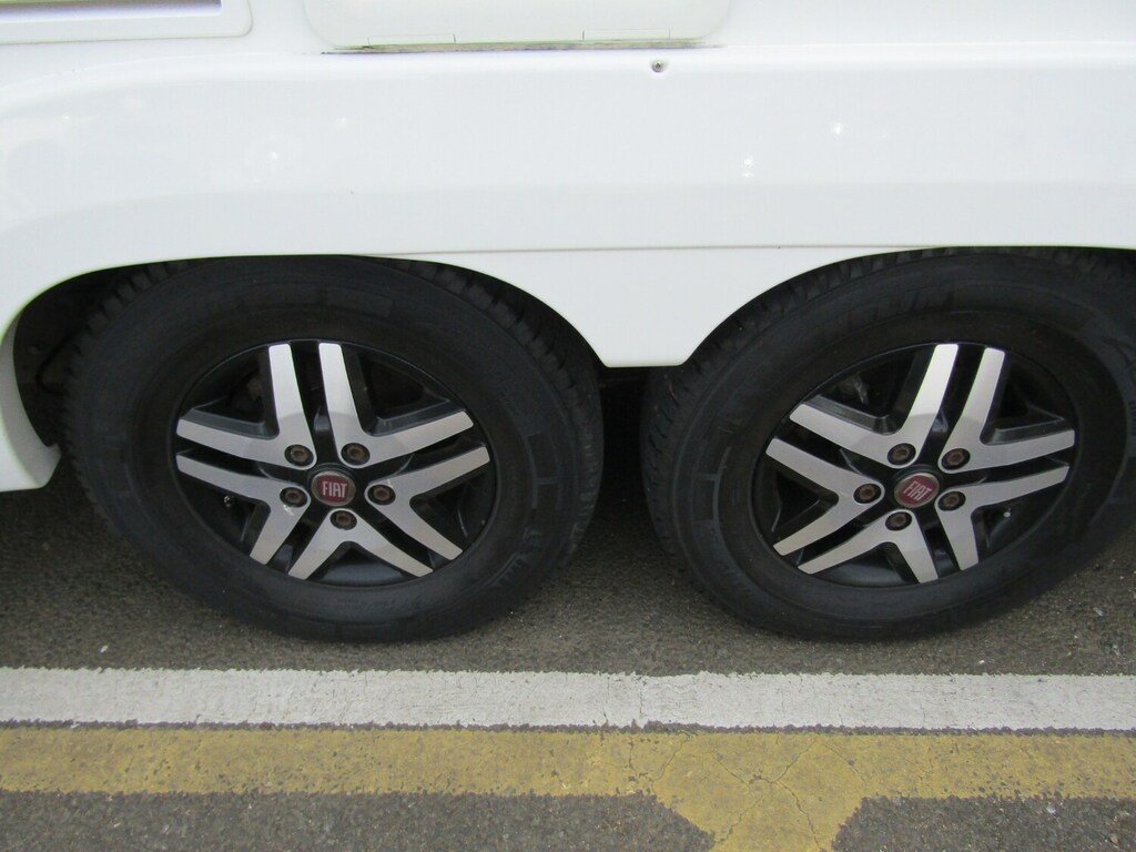 Fiat  2.3L Kon-tiki 669 Low 0D 148 Bhp White #15