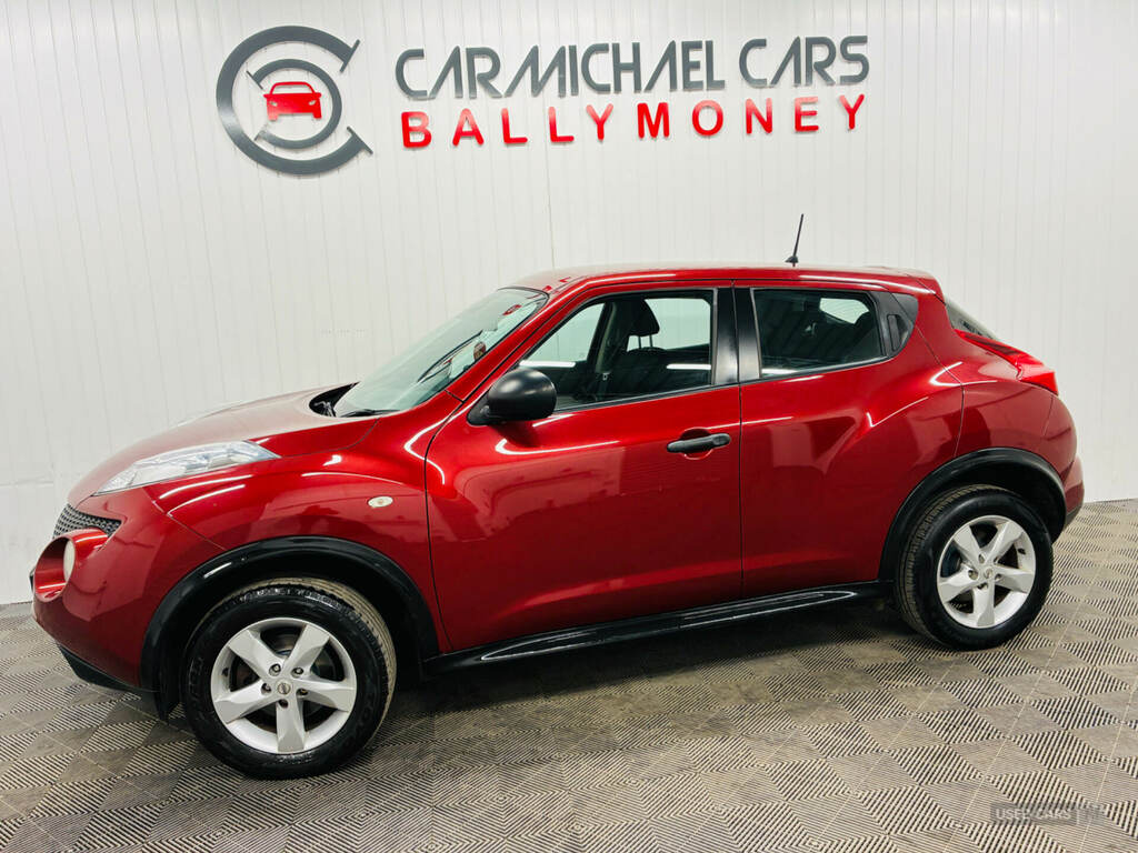 Nissan Juke 1.6 Visia Red