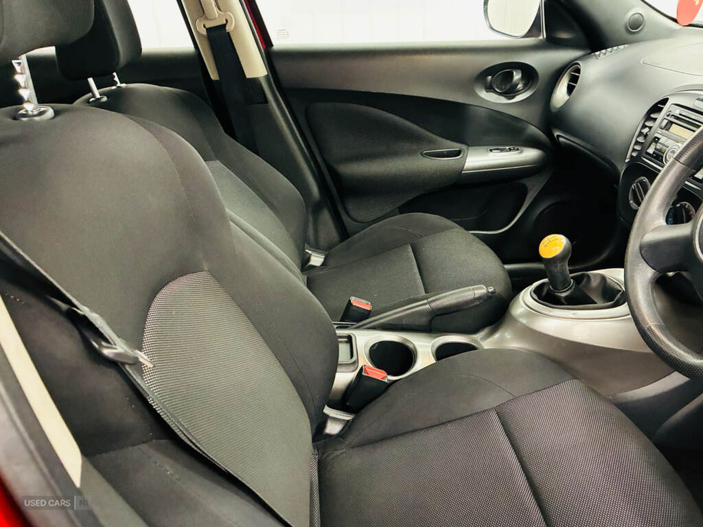 Nissan Juke 1.6 Visia Red #2