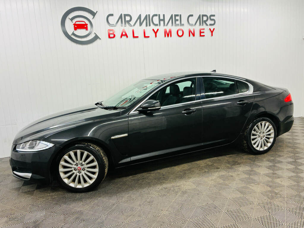 Jaguar XF 2.2D 200 Luxury Grey
