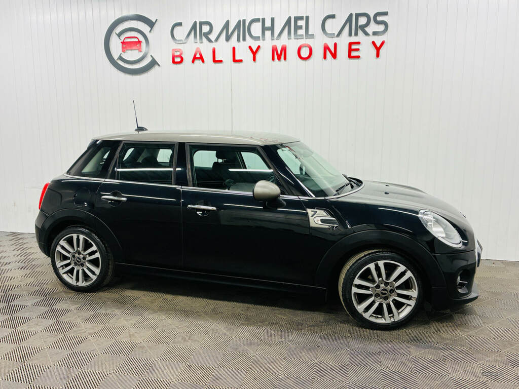 Mini Hatch 1.5 Cooper Seven Black