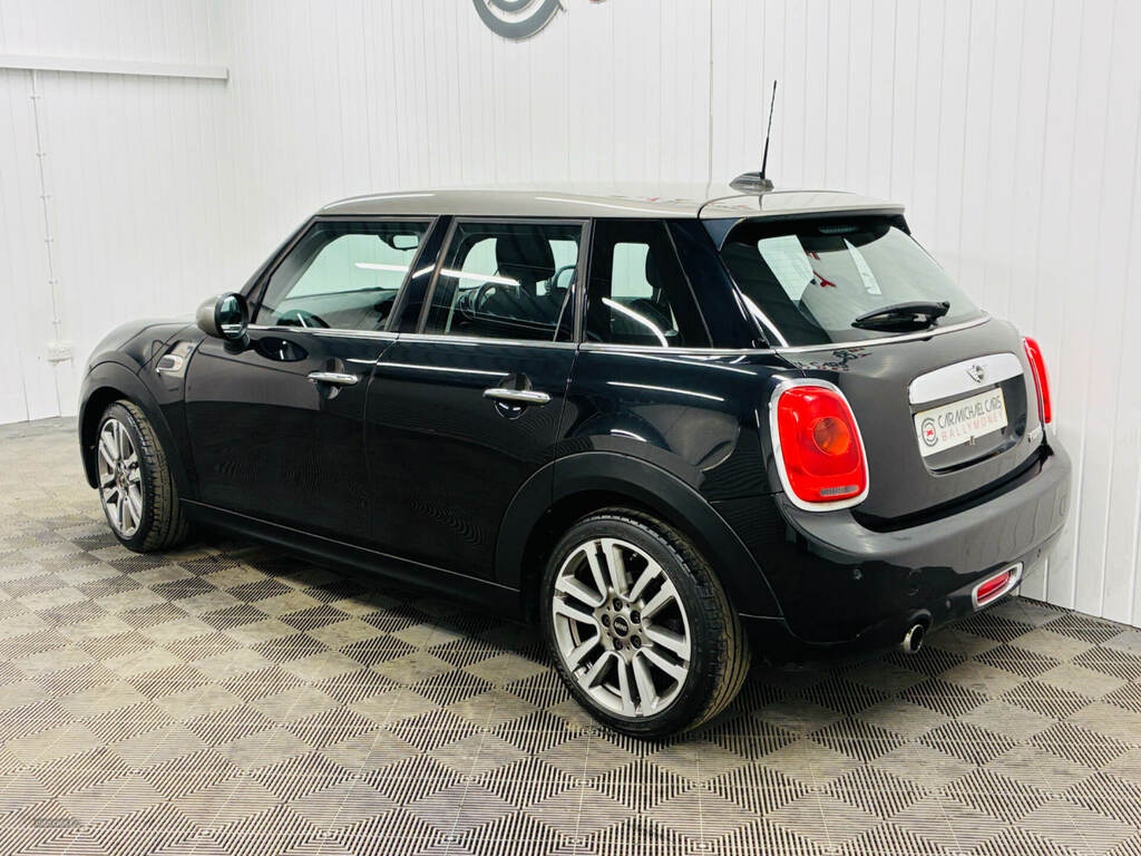 Mini Hatch 1.5 Cooper Seven WNZ9536 Black #4