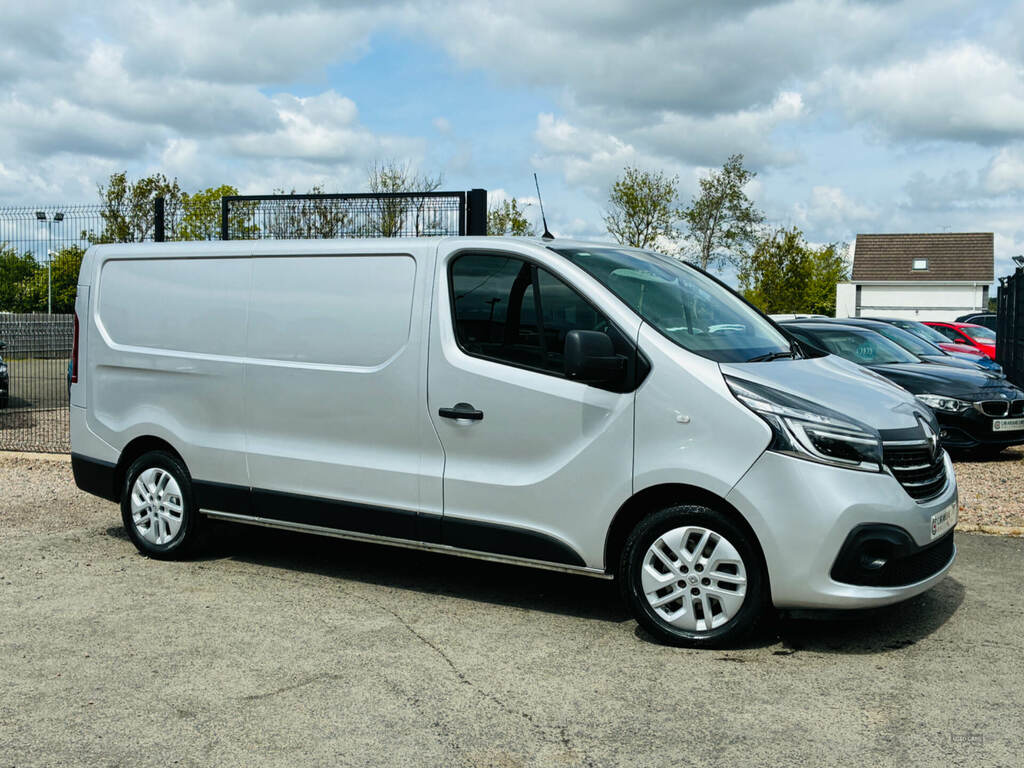 Renault Trafic Ll30 Energy Dci 120 Sport Nav Van Silver