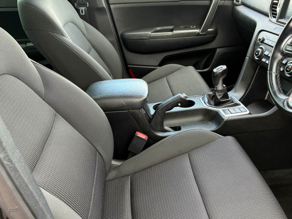 Kia Sportage 1.6 Gdi Isg 2 BW67JVF Black #2