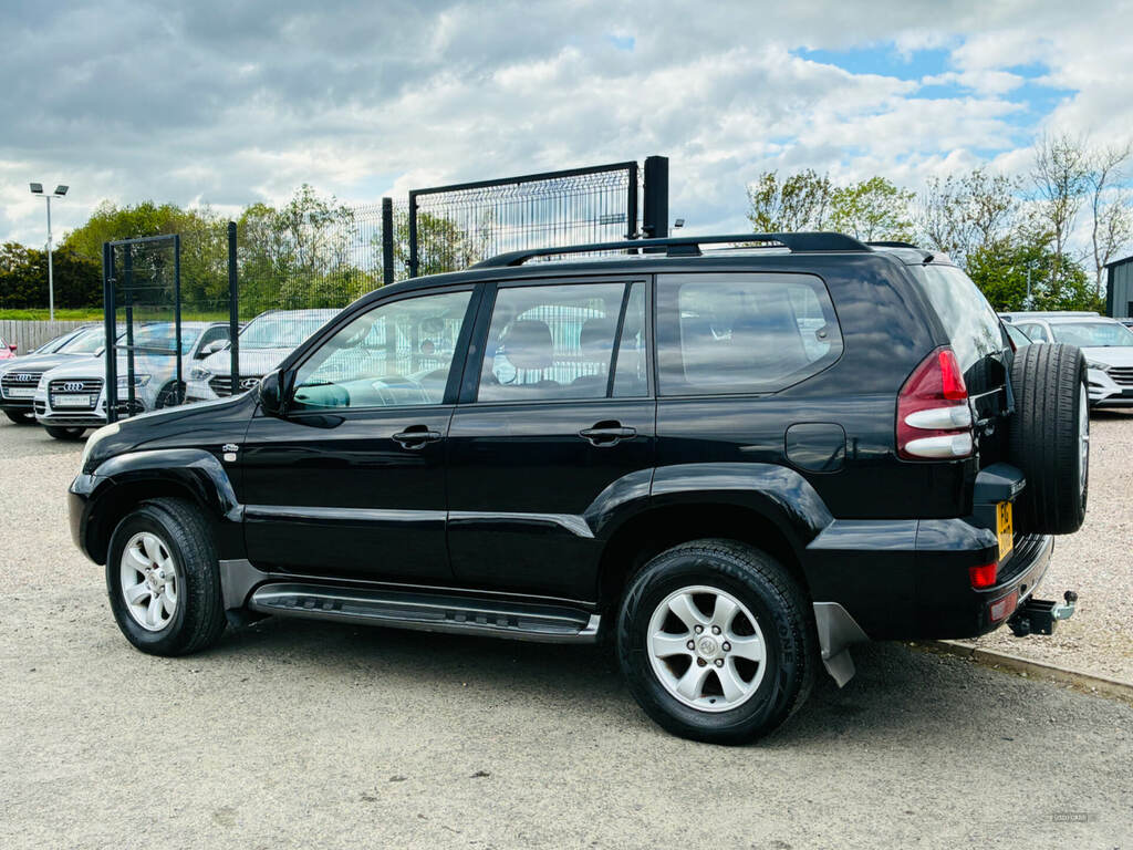 Toyota Land Cruiser 3.0 D-4d Lc3 5 Black