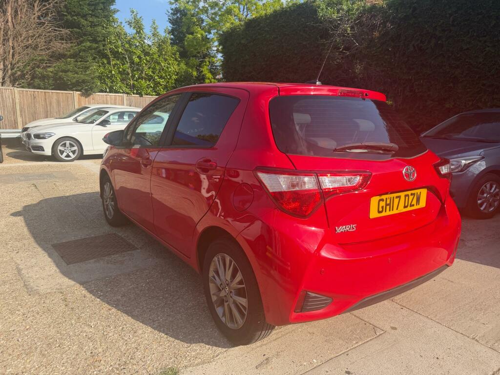 Toyota Yaris 1.5 Vvt-i Icon Cvt Euro 6 Red #4