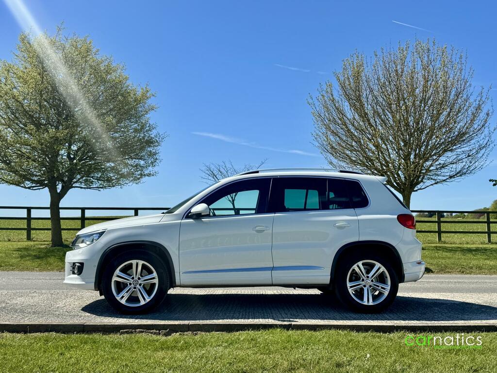 Volkswagen Tiguan 2.0 Tdi Bluemotion Tech R-line Edition Suv Die WH65ELU White #6