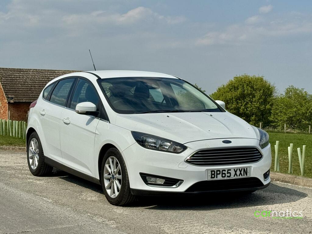 Ford Focus 1.0T Ecoboost Titanium Hatchback White
