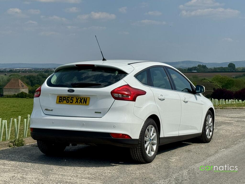 Ford Focus 1.0T Ecoboost Titanium Hatchback BP65XXN White #3