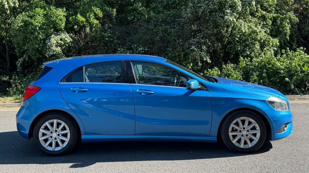 Mercedes-Benz A Class Hatchback 1.5 A180 Cdi Eco Se Euro 5 Ss 20 LR15MFE Blue #6