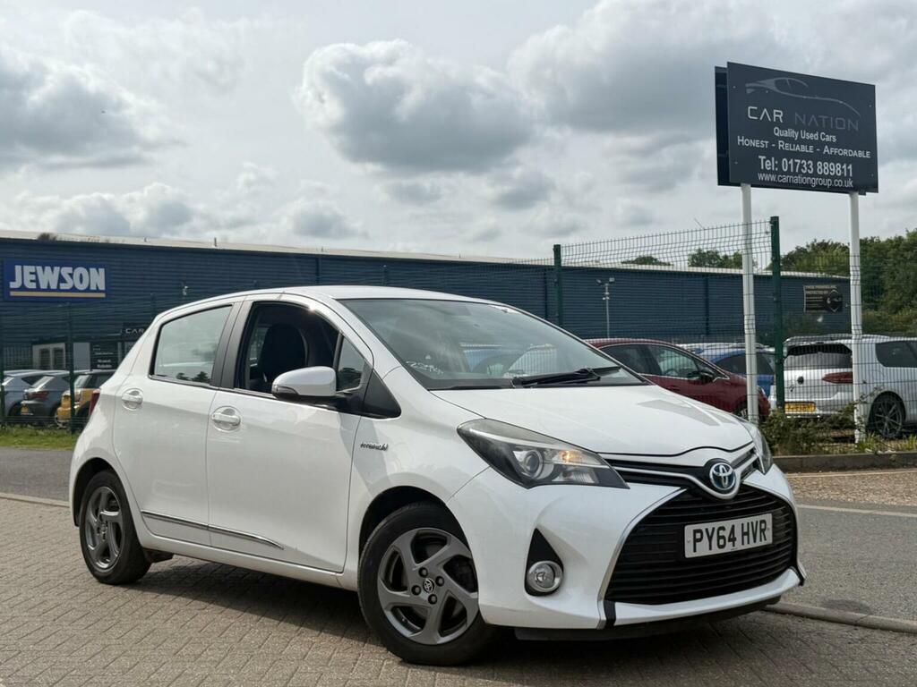 Toyota Yaris Hatchback 1.5 Vvt-h Icon E-cvt Euro 6 201564 White