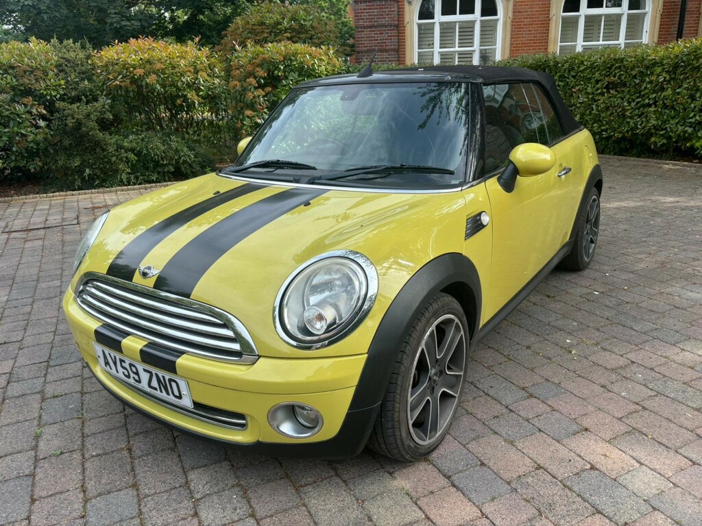 Mini Convertible 1.6 Cooper Convertible Yellow
