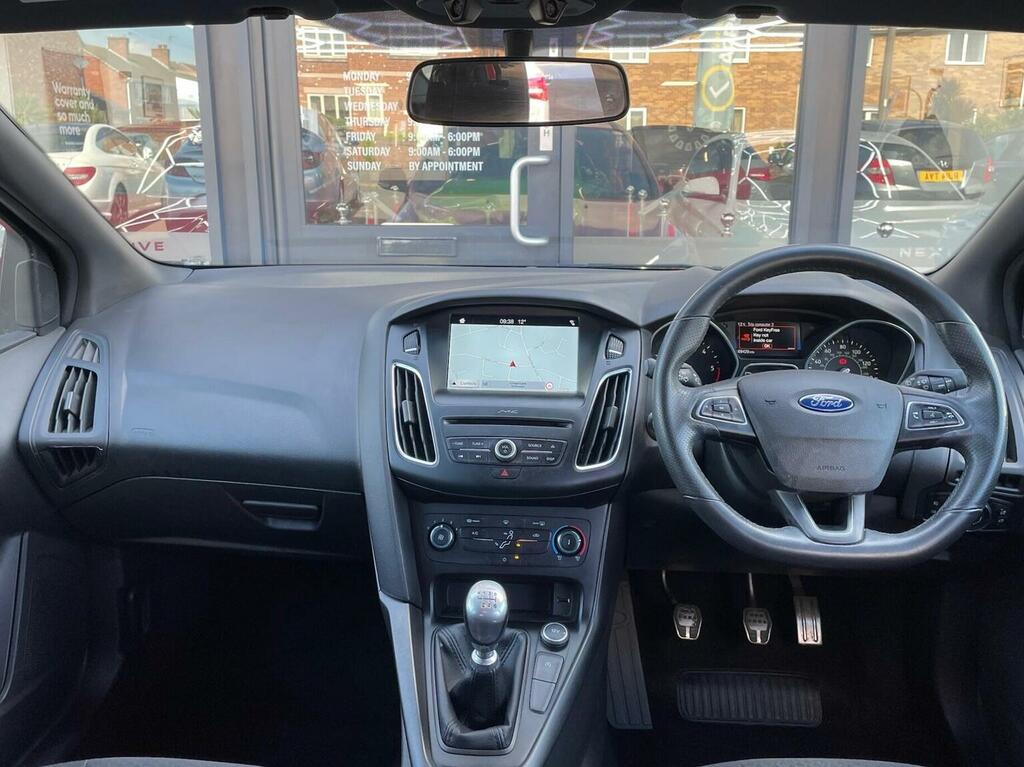 Ford Focus Hatchback 1.5 Tdci St-line Euro 6 Ss 2017 ST66VGO Red #5