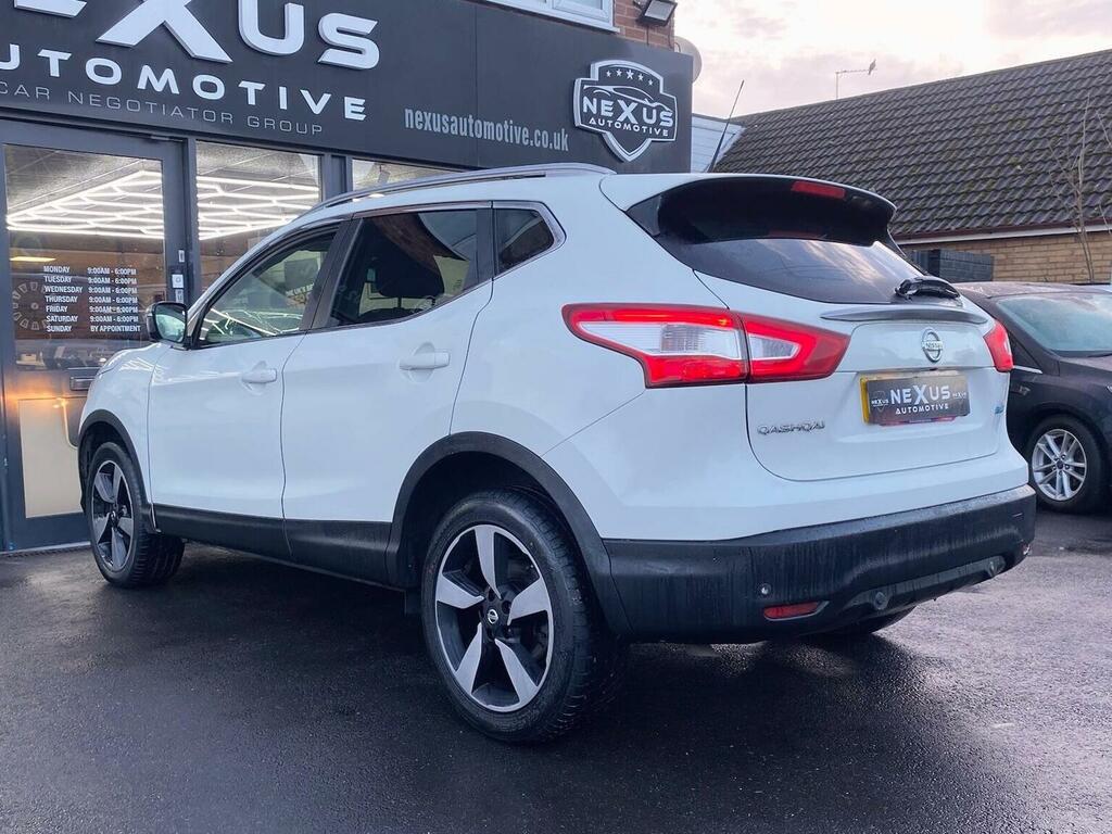 Nissan Qashqai Suv 1.5 Dci Tekna 2Wd Euro 5 Ss 201464 YW64FGZ White #3