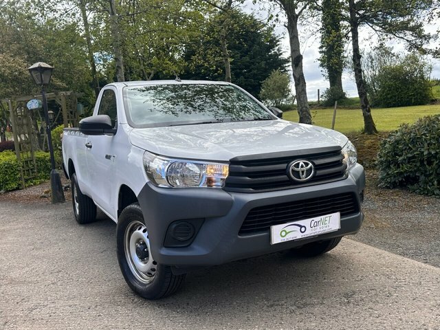 Toyota HILUX 2018 2.4 D-4d Active Pickup 4Wd White #6