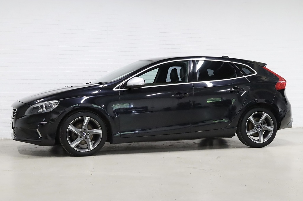 Volvo V40 D2 R-design Lux Black #4