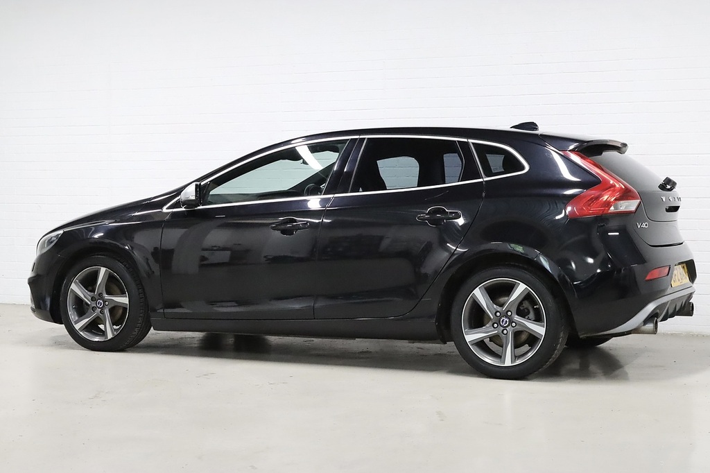 Volvo V40 D2 R-design Lux Black #6