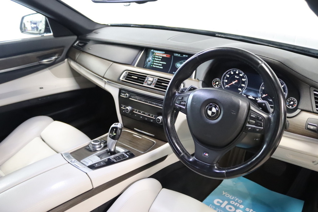 BMW 7 Series 730D Se Blue #28