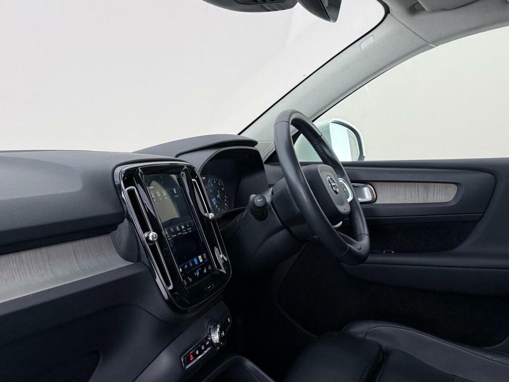 Volvo XC40 2.0 T4 Inscription Pro Awd Euro 6 Ss YG19RLU White #4