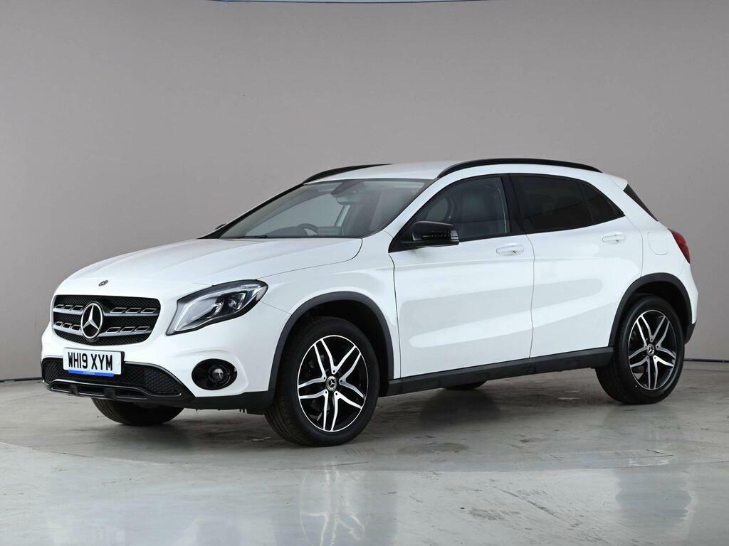 Mercedes-Benz GLA Class 1.6 Gla180 Urban Edition Euro 6 Ss WH19XYM White #3