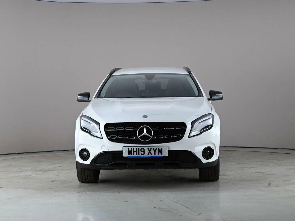 Mercedes-Benz GLA Class 1.6 Gla180 Urban Edition Euro 6 Ss WH19XYM White #2