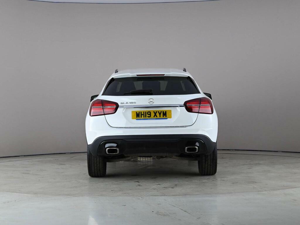 Mercedes-Benz GLA Class 1.6 Gla180 Urban Edition Euro 6 Ss WH19XYM White #5