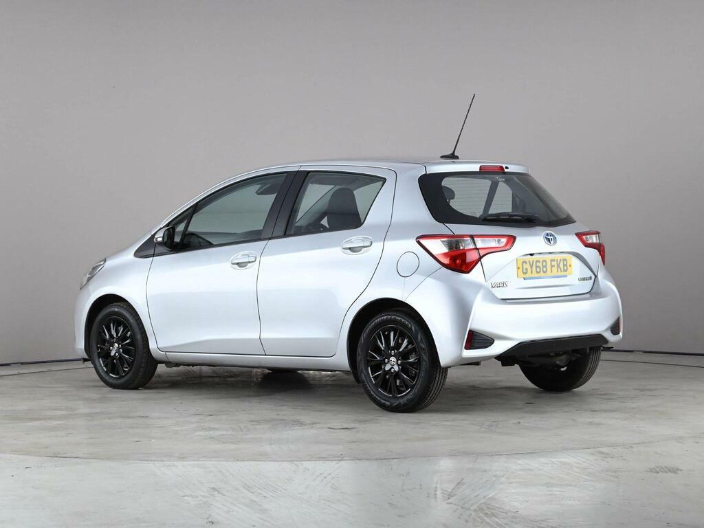 Toyota Yaris 1.5 Vvt-h Icon Tech E-cvt Euro 6 Ss GY68FKB Silver #4