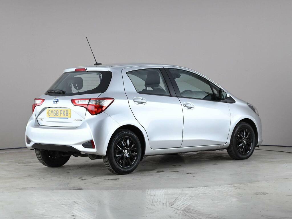 Toyota Yaris 1.5 Vvt-h Icon Tech E-cvt Euro 6 Ss GY68FKB Silver #6