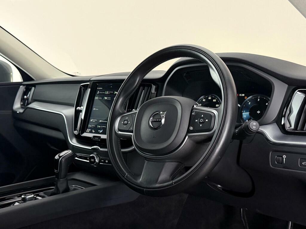 Volvo XC60 2.0 D4 Momentum Pro Awd Euro 6 Ss Grey #3