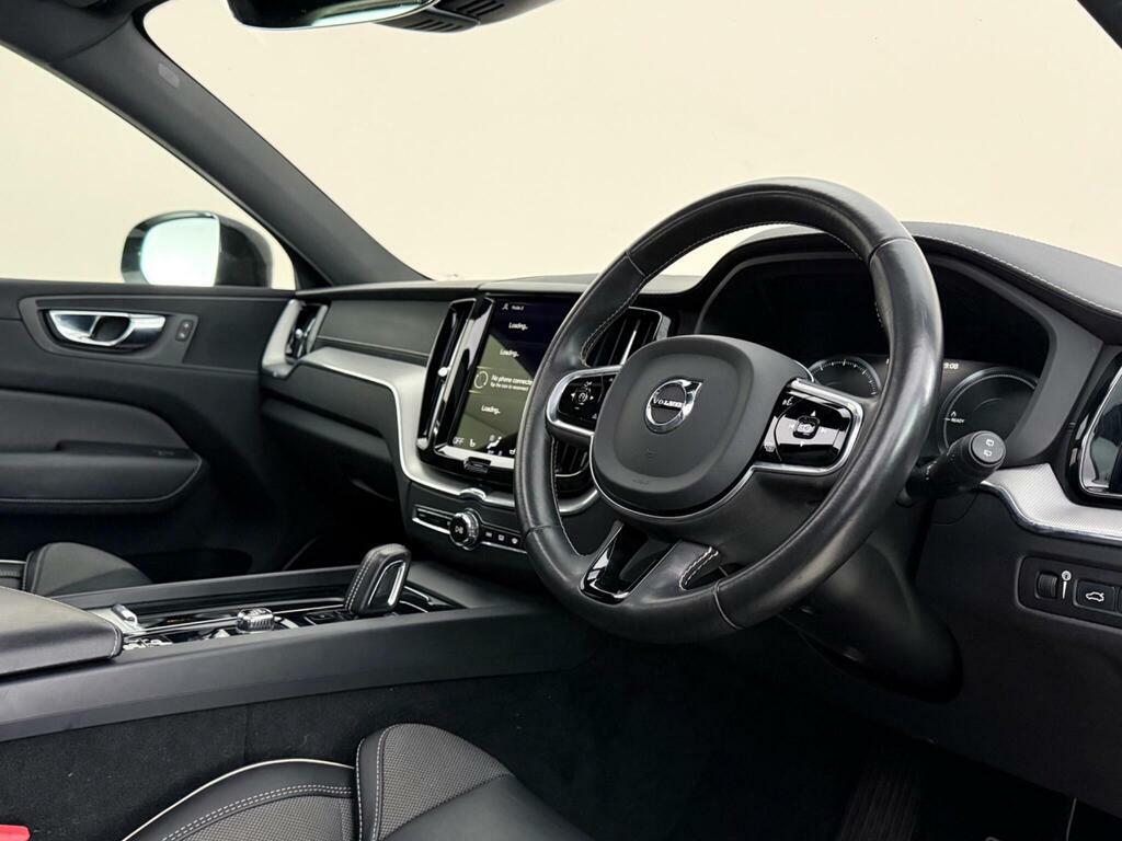Volvo XC60 2.0H T8 Twin Engine Recharge 11.6Kwh R-design Pro DY21WZH White #3