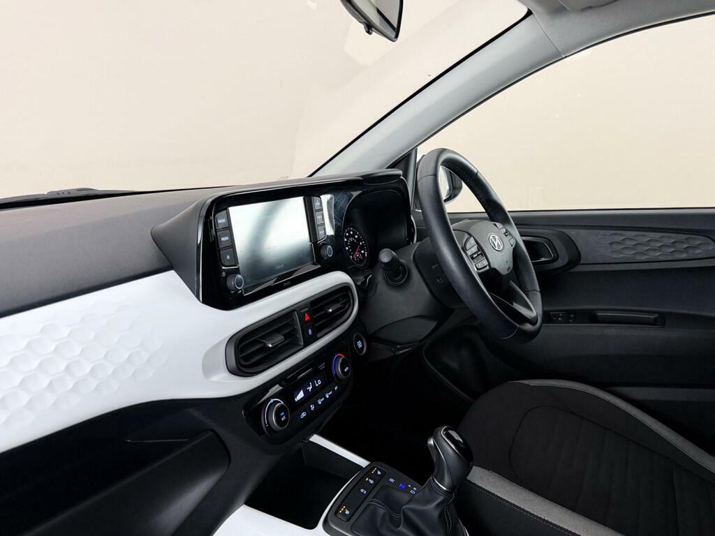 Hyundai I10 1.0 Premium Euro 6 Ss DL23TZX White #4