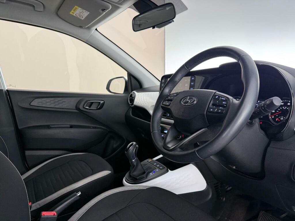 Hyundai I10 1.0 Premium Euro 6 Ss DL23TZX White #3