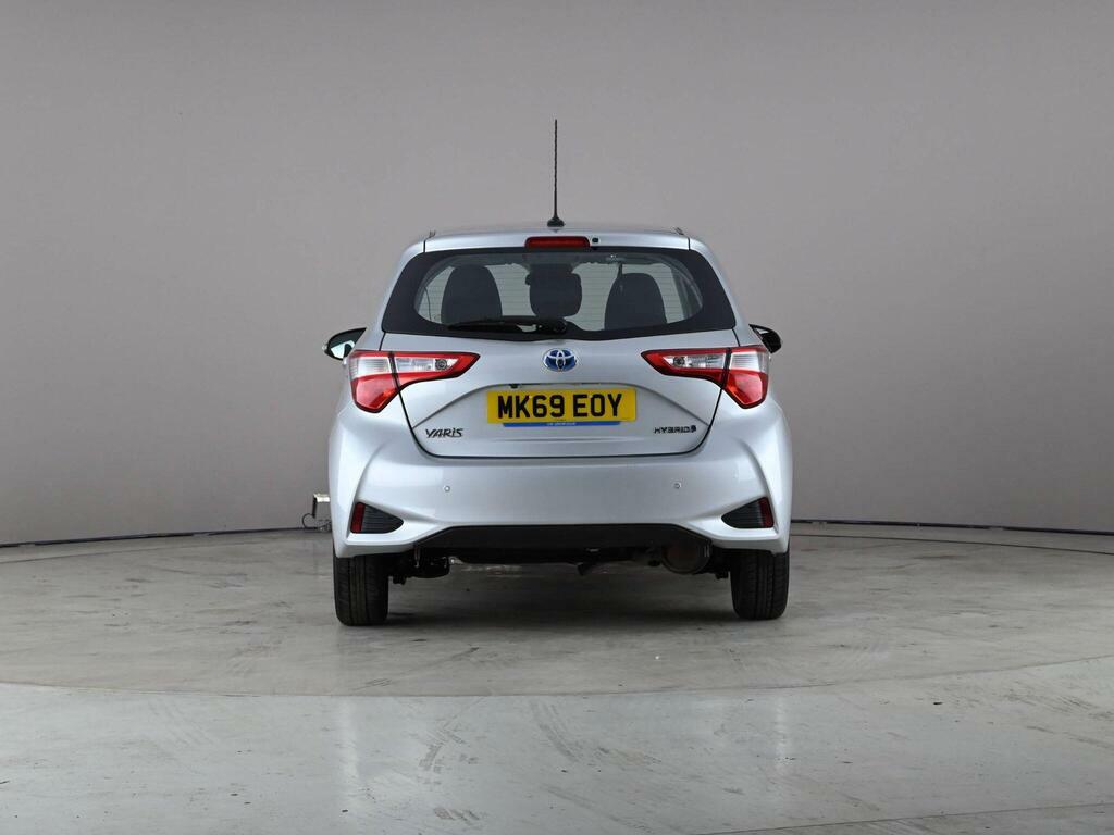 Toyota Yaris 1.5 Vvt-h Icon Tech E-cvt Euro 6 Ss MK69EOY Silver #4