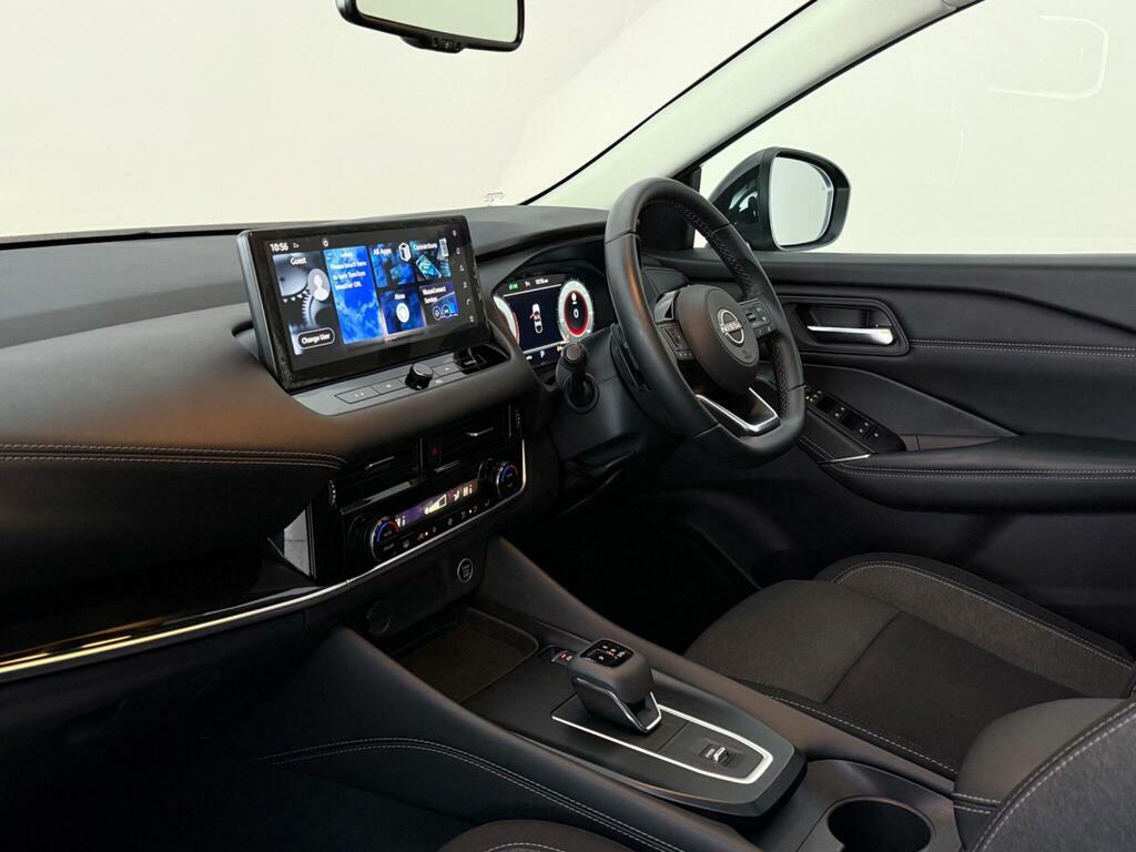 Nissan Qashqai 1.3 Dig-t Mhev N-connecta Xtron Euro 6 Ss DV23MZU Black #4