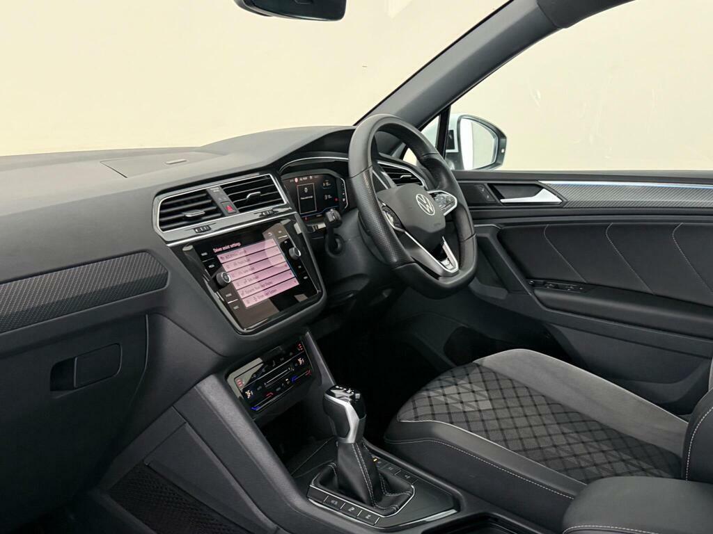 Volkswagen Tiguan 1.5 Tsi R-line Dsg Euro 6 Ss WU23LYF White #4