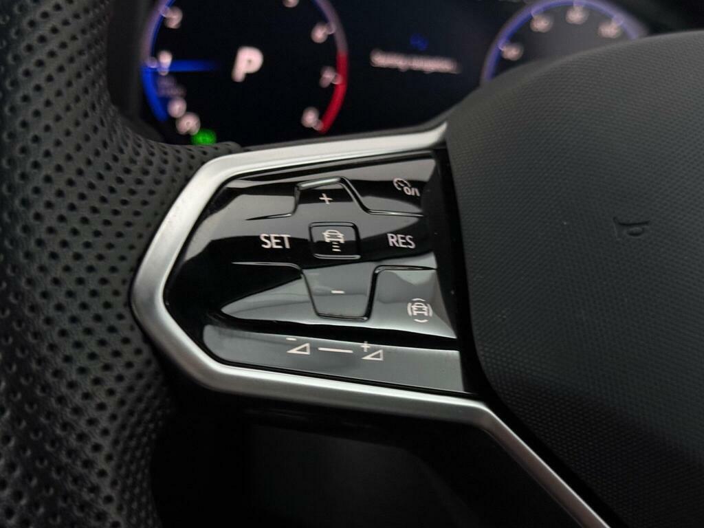 Volkswagen T-Roc 1.5 Tsi R-line Dsg Euro 6 Ss GL22WZU Black #5
