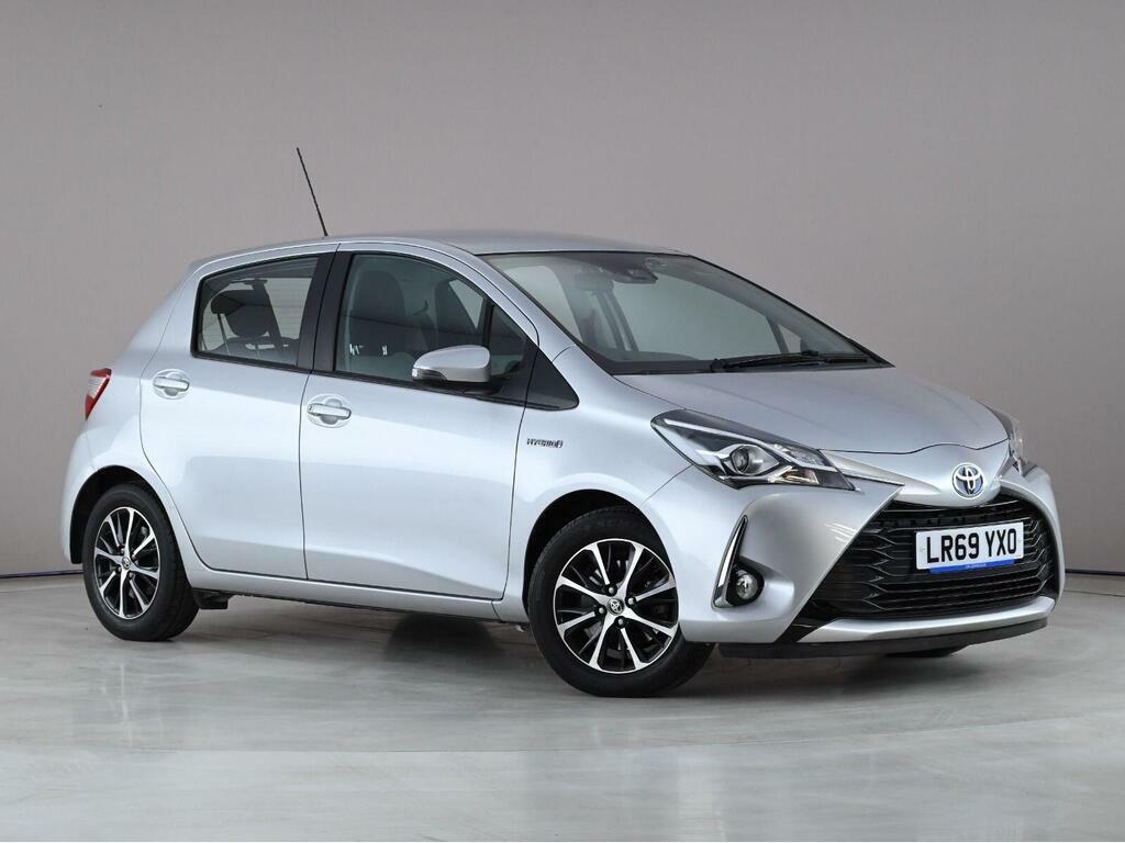 Toyota Yaris 1.5 Vvt-h Icon Tech E-cvt Euro 6 Ss Silver
