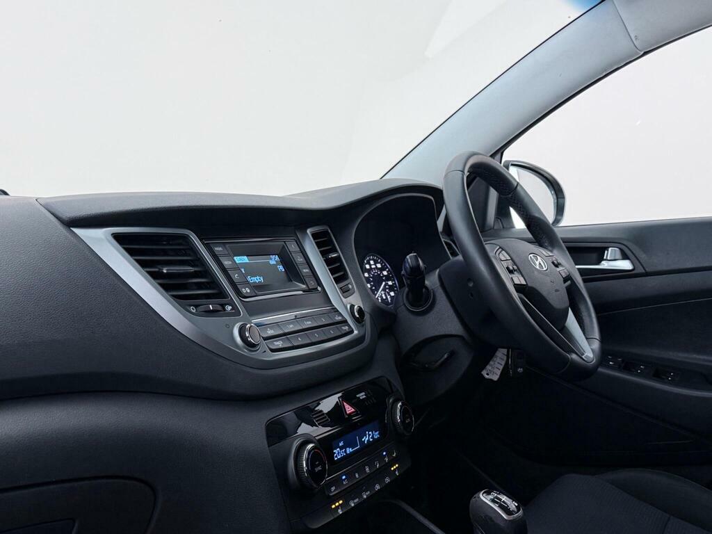 Hyundai Tucson 1.6 Gdi Blue Drive Se Euro 6 Ss EX67WDP White #3